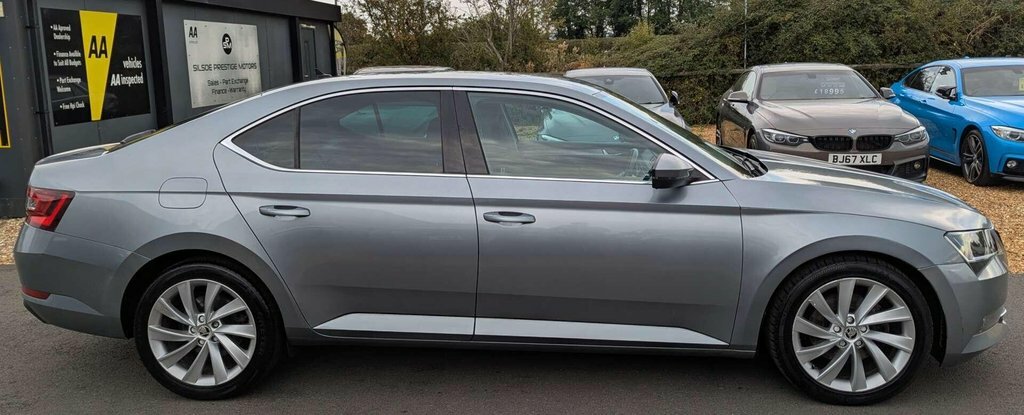 Skoda Superb 2L Sportline Green #8