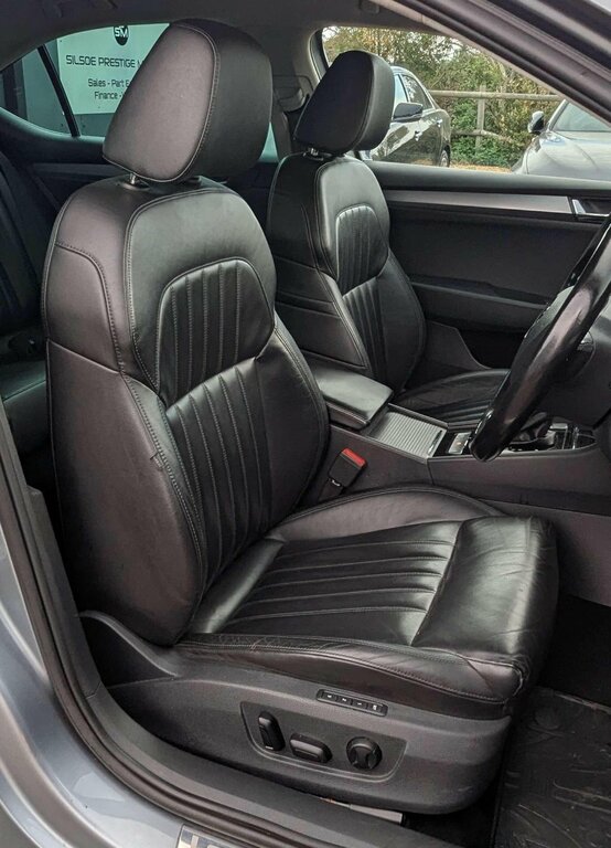 Skoda Superb 2L Sportline Green #10