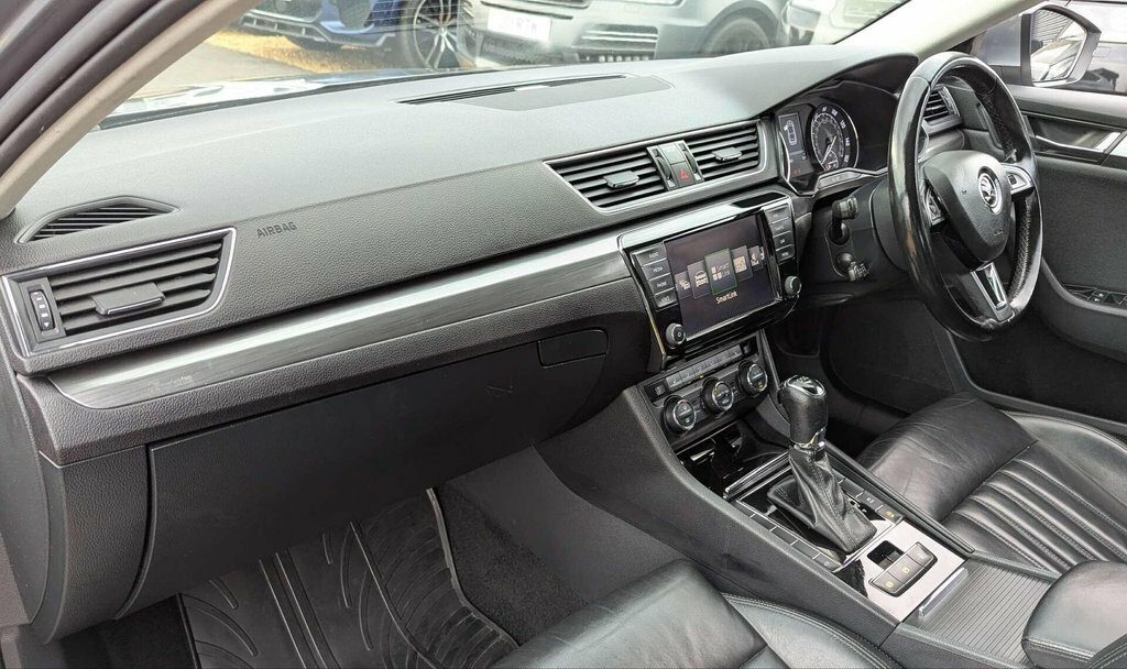 Skoda Superb 2L Sportline Green #15
