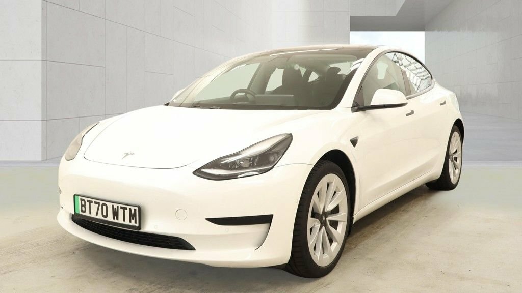 Tesla Model 3 Saloon White #5