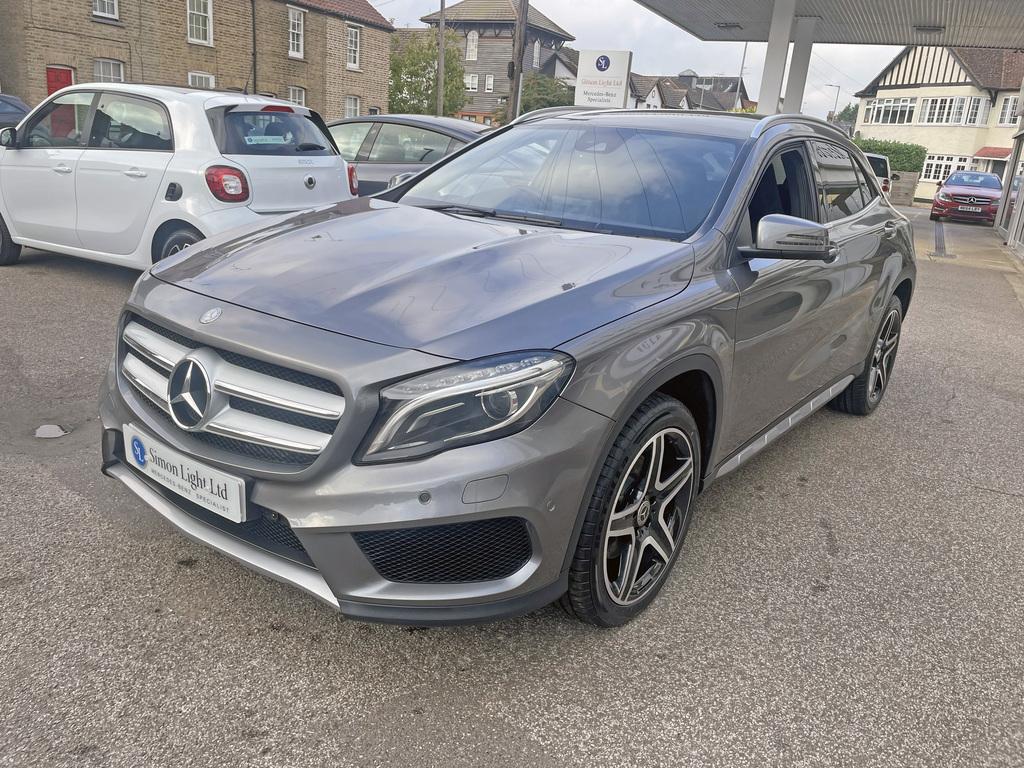 Mercedes-Benz GLA Class Gla220d Amg Line Premium 4-Matic Eu6 #3