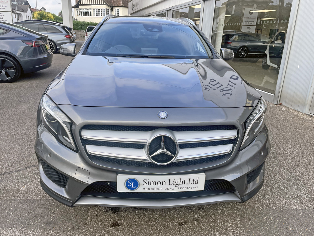 Mercedes-Benz GLA Class Gla220d Amg Line Premium 4-Matic Eu6 #2