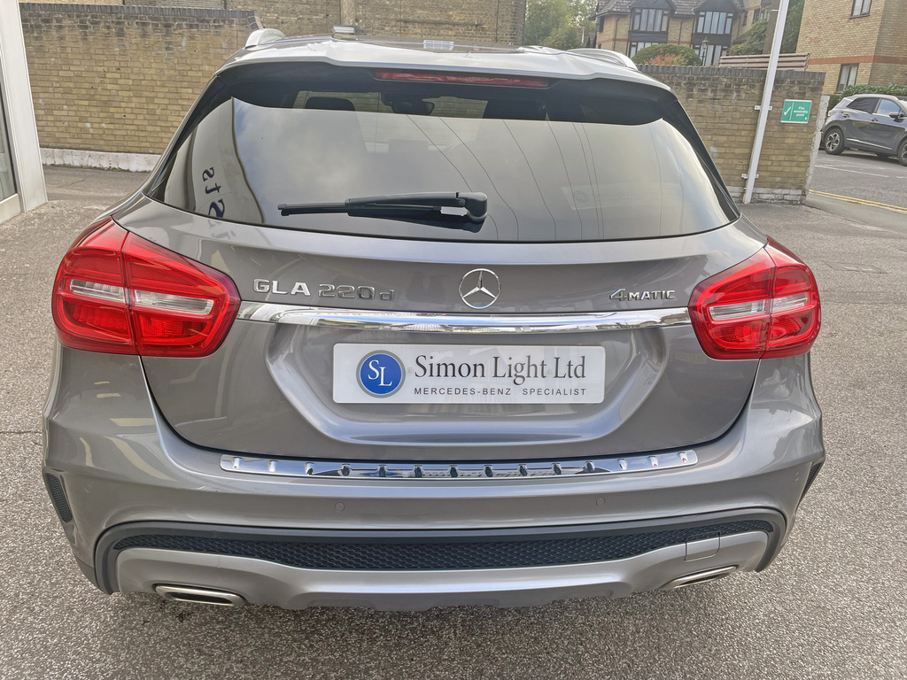 Mercedes-Benz GLA Class Gla220d Amg Line Premium 4-Matic Eu6 #4