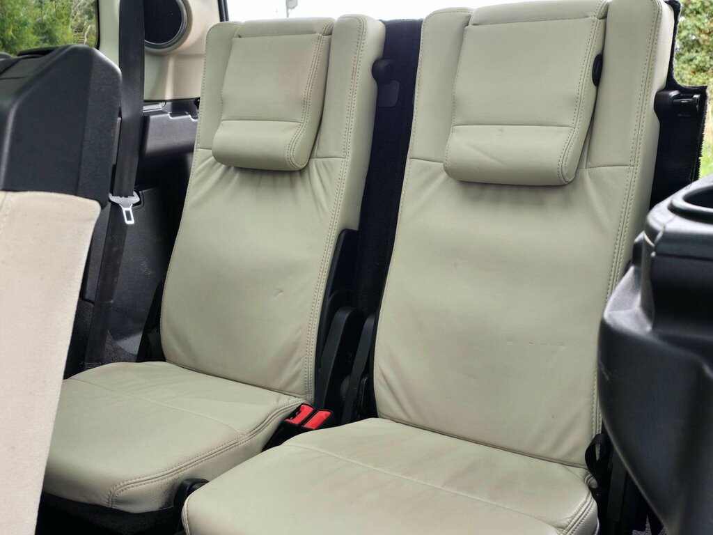 Land Rover Discovery 4 3L Hse Black #25