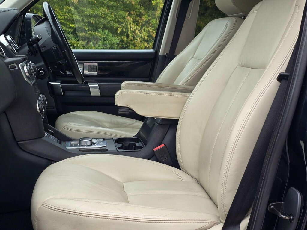 Land Rover Discovery 4 3L Hse Black #23