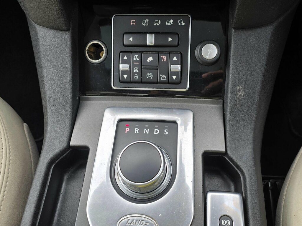 Land Rover Discovery 4 3L Hse Black #29