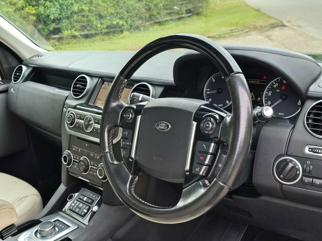 Land Rover Discovery 4 3L Hse Black #27