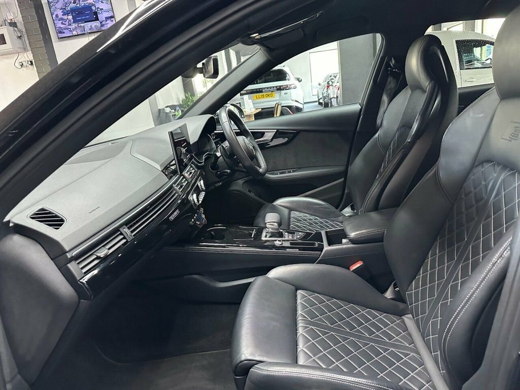 Audi S4 Saloon Black #2