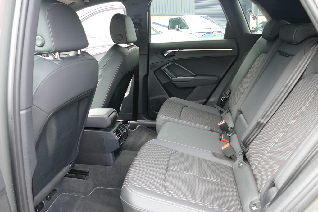 Audi Q3 Q3 Sport 35 Tdi White #15