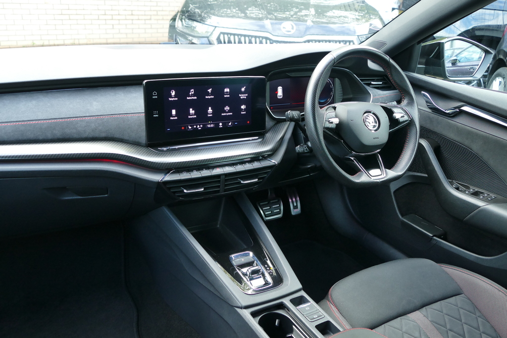 Skoda Octavia 2.0 Tdi 200 Vrs Dsg 0 Ps Black #2