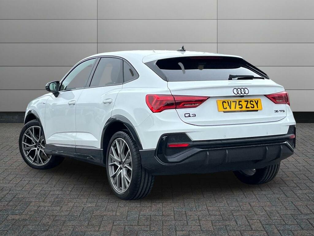 Audi Q3 1.5 Tfsi Cod 35 Black Edition Sportback S Tronic E White #2