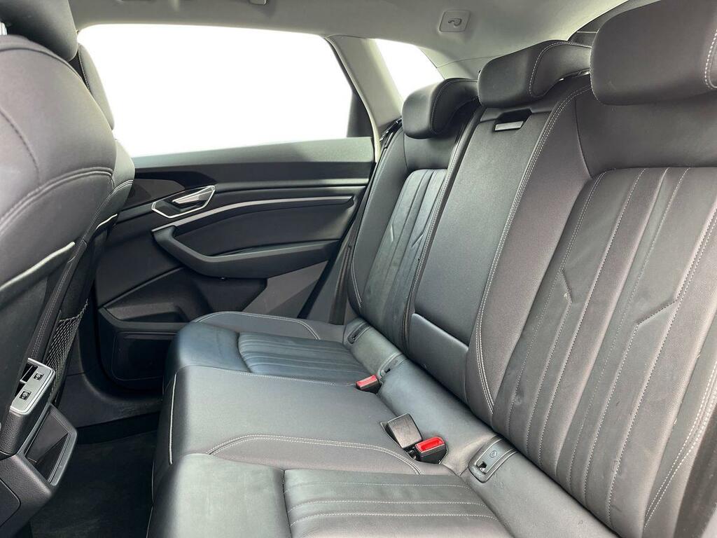 Audi Q8 e tron 50 Sport Quattro 95Kwh 11Kw Charger White #4