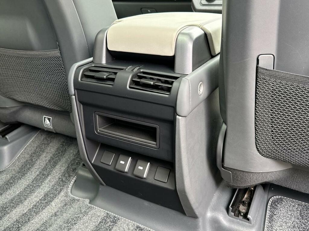 Land Rover Defender 110 D300 X-dynamic Hse Carpathian Grey Grey #18