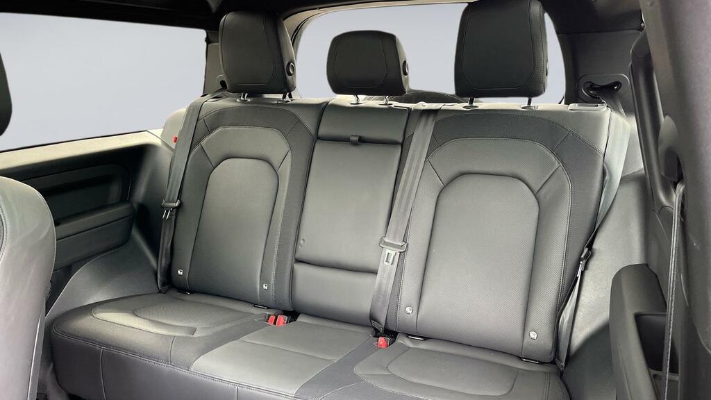 Land Rover Defender 90 3.0 D250 X-dynamic Hse Grey #4