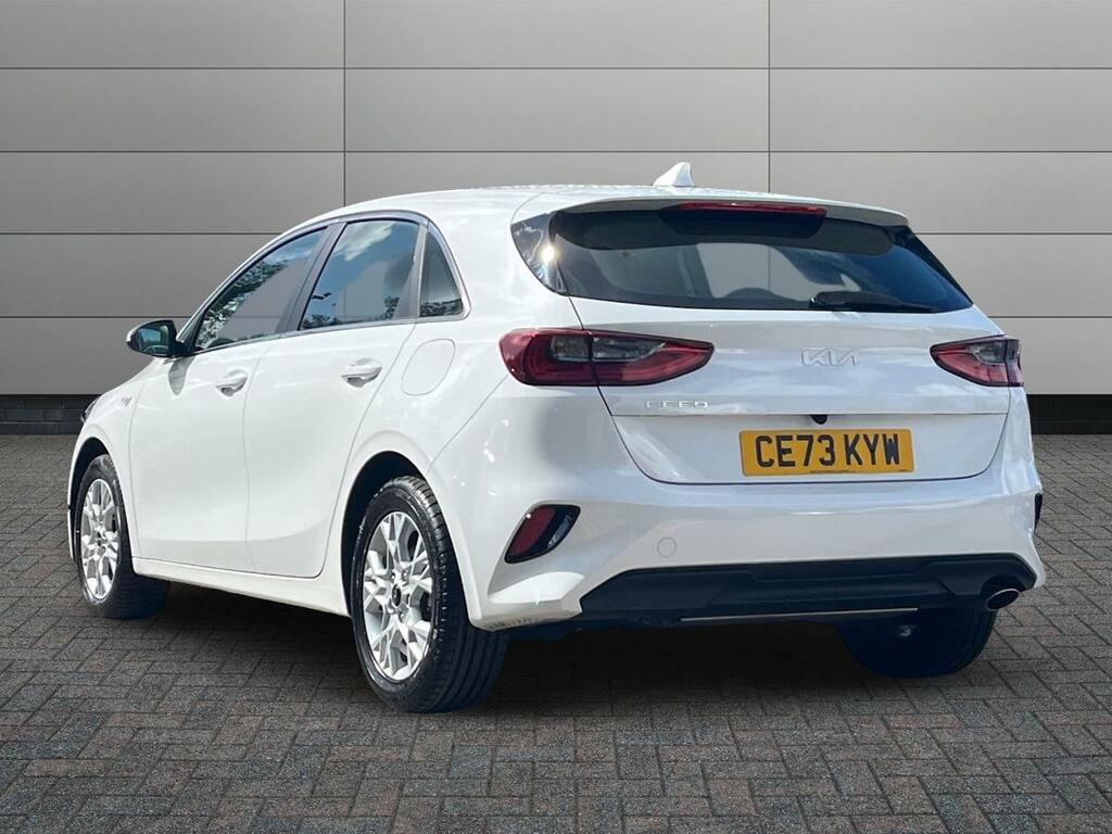 Kia Ceed 1.5 T-gdi 2 Hatchback Euro 6 S White #2