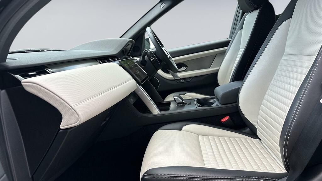 Land Rover Discovery Sport 2.0 D165 Dynamic Se Black #3