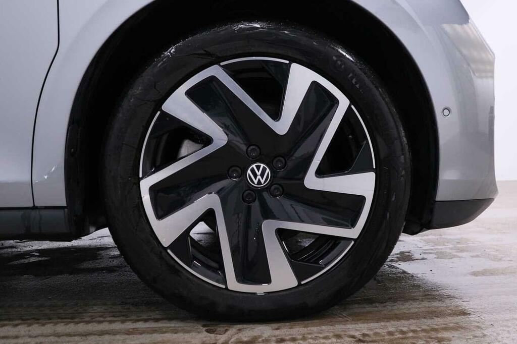 Volkswagen ID.Buzz Life Swb 77Kwh Pro 204Ps 20 Stockton Silver #5