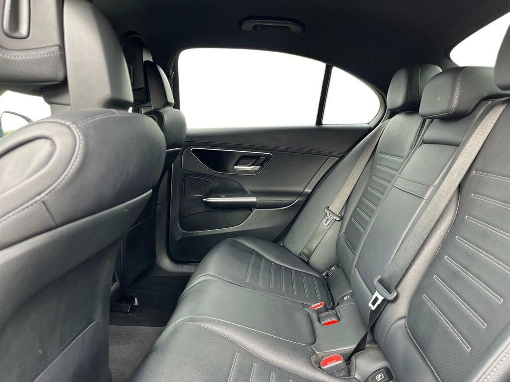Mercedes-Benz C Class 2.0 C300e 25.4Kwh Amg Line Premium G-tronic Eur White #4