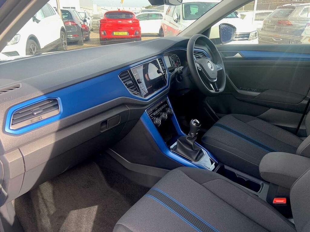 Volkswagen T-Roc 1.6 Tdi Design 115Ps Winter Packcamera Blue #2