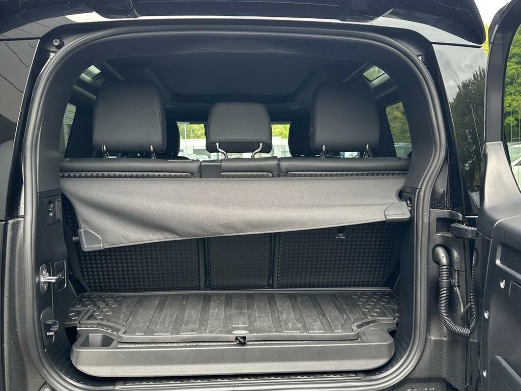 Land Rover Defender 90 3.0 D350 X-dynamic Hse 90 Green #10