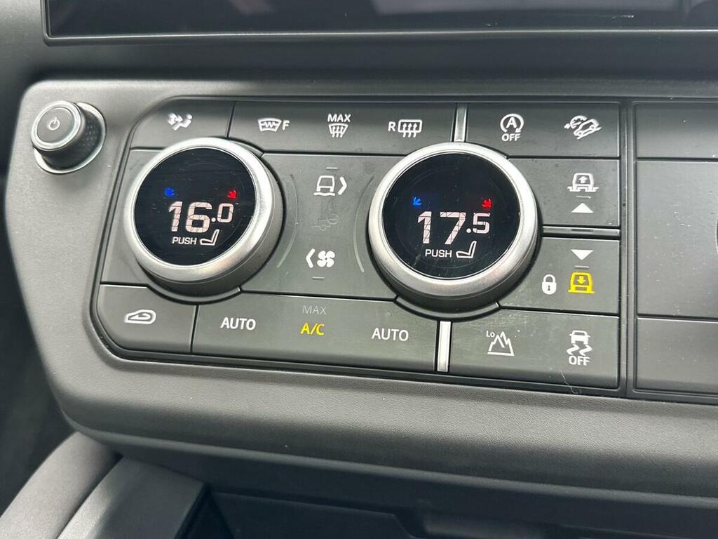Land Rover Defender 90 3.0 D350 X-dynamic Hse 90 Green #35