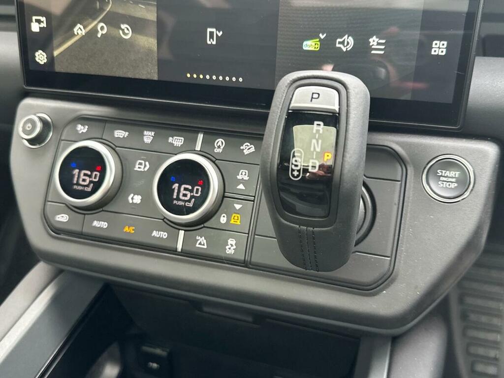 Land Rover Defender 90 3.0 D350 X-dynamic Hse 90 Green #13