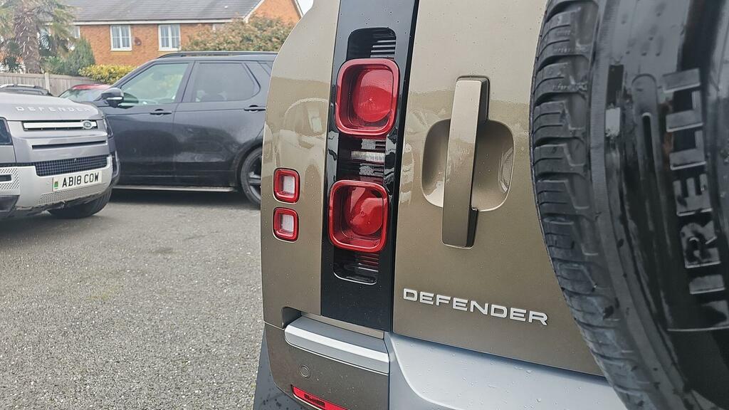 Land Rover Defender 110 2.0 P400e X-dynamic Hse Black #21