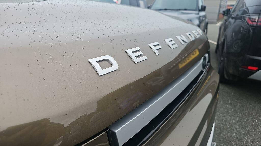 Land Rover Defender 110 2.0 P400e X-dynamic Hse Black #24