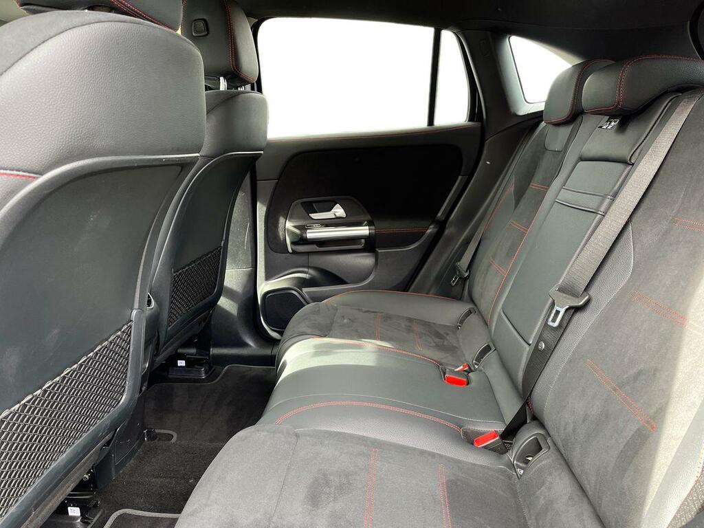 Mercedes-Benz EQA Eqa 300 66.5Kwh Amg Line Suv 4Ma Black #4