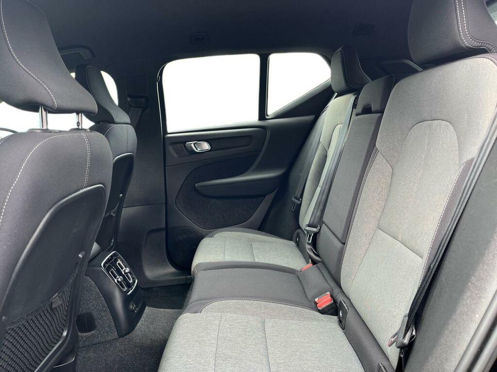 Volvo XC40 1.5H T4 Recharge 10.7Kwh Core Euro 6 Ss Black #4