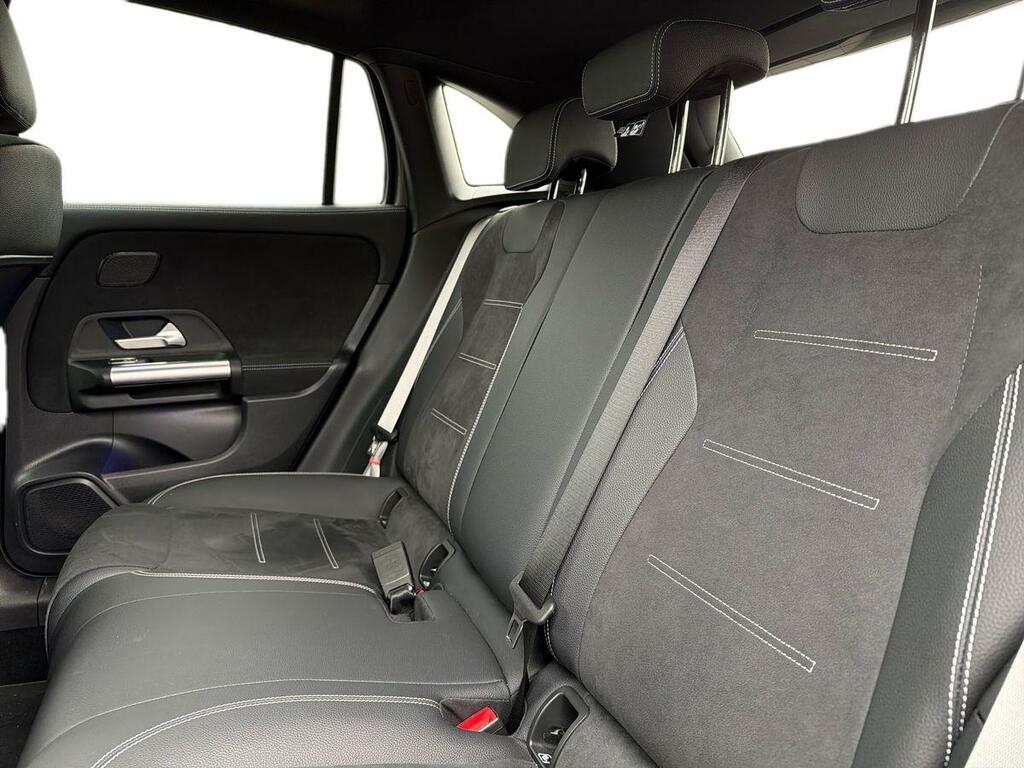 Mercedes-Benz GLA Class 1.3 Gla200h Mhev Amg Line Premium Plus 7G-dct Eu Grey #4