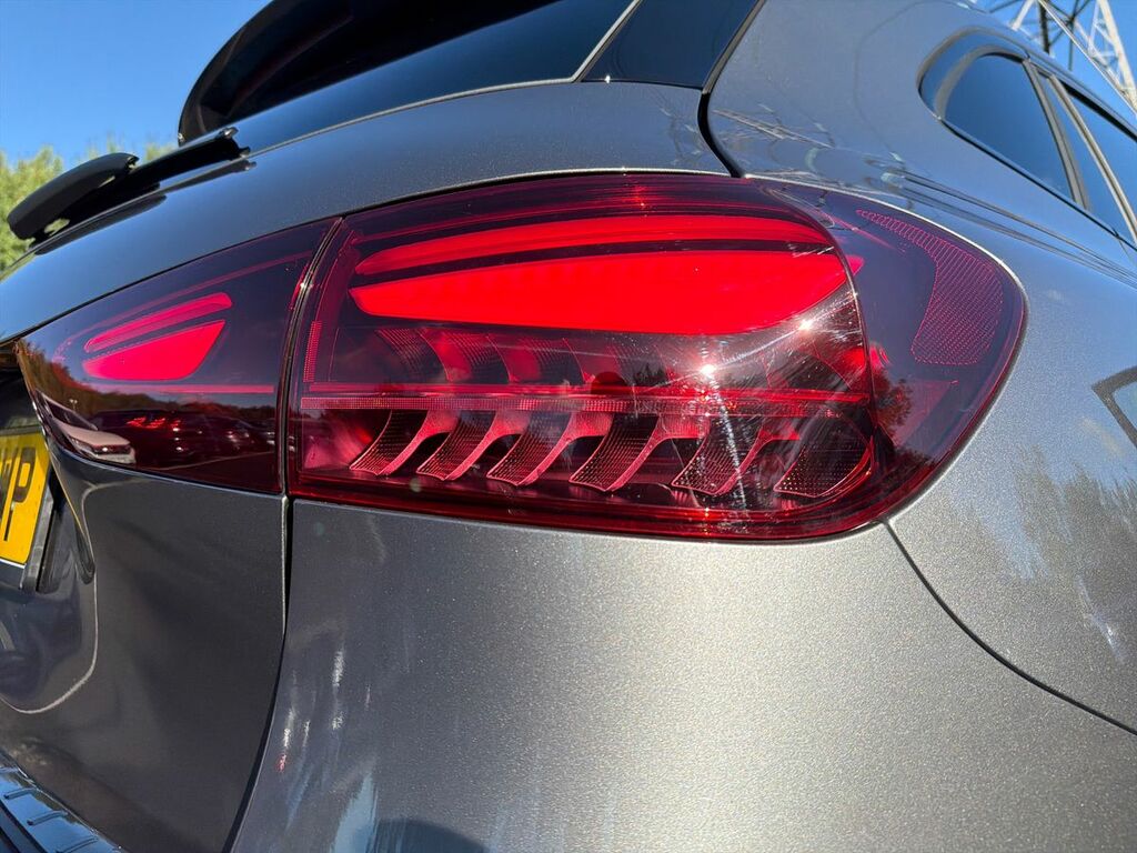Mercedes-Benz GLA Class Gla 200 Amg Line Executive #16