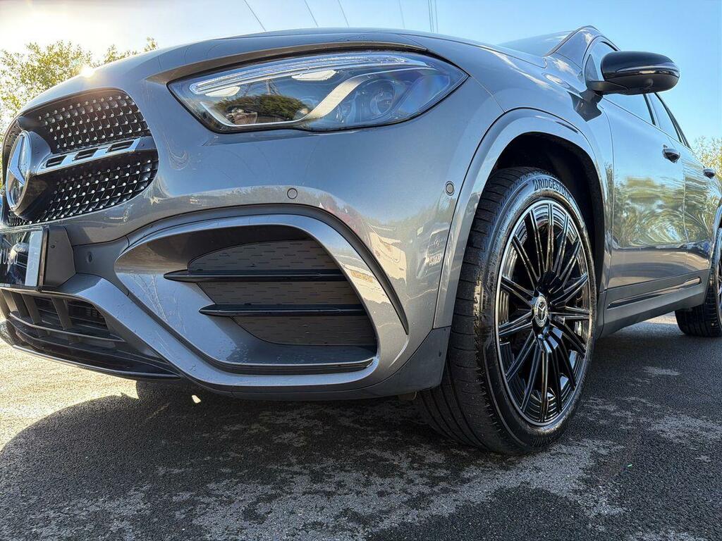 Mercedes-Benz GLA Class Gla 200 Amg Line Executive #20