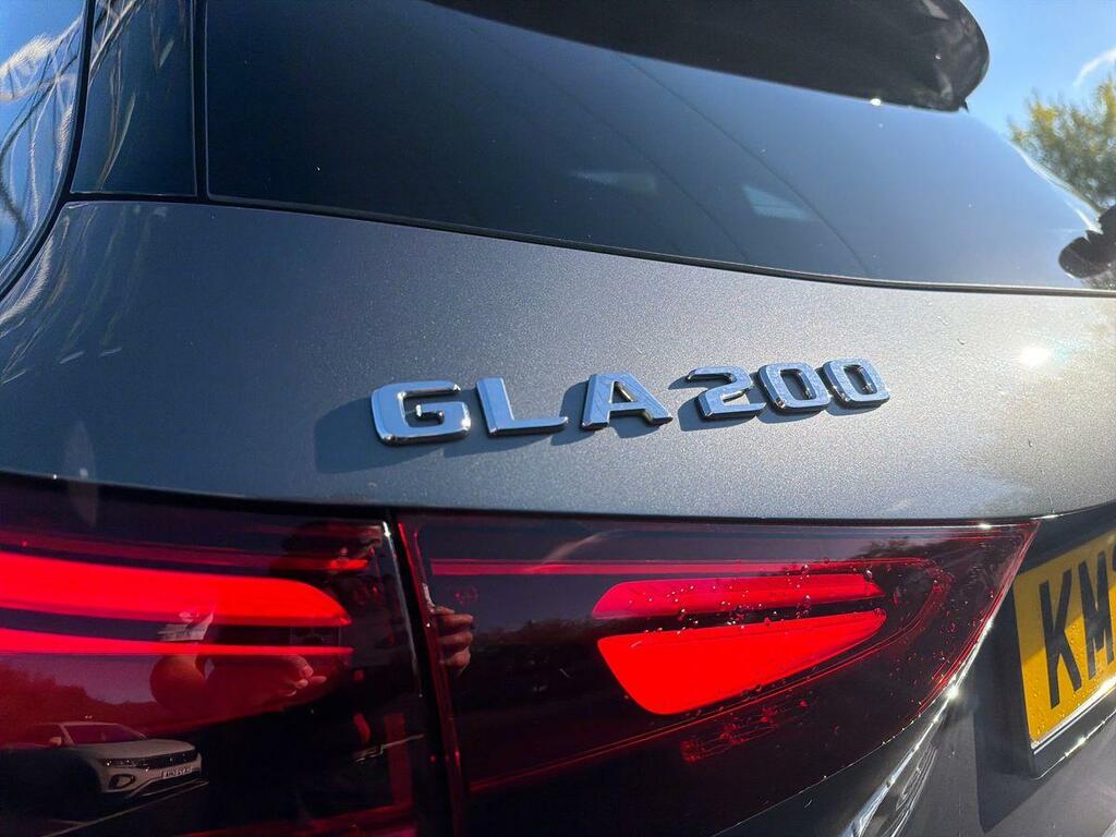 Mercedes-Benz GLA Class Gla 200 Amg Line Executive #23