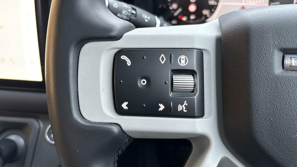 Land Rover Defender 110 2.0 P400e X-dynamic Hse Grey #35