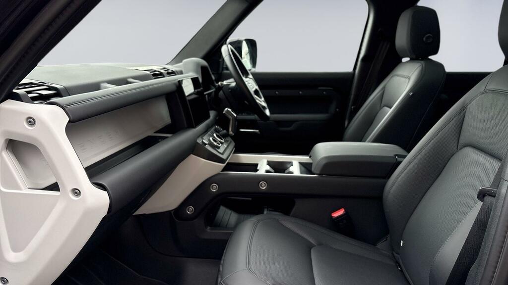 Land Rover Defender 110 3.0 D250 X-dynamic Se Black #3