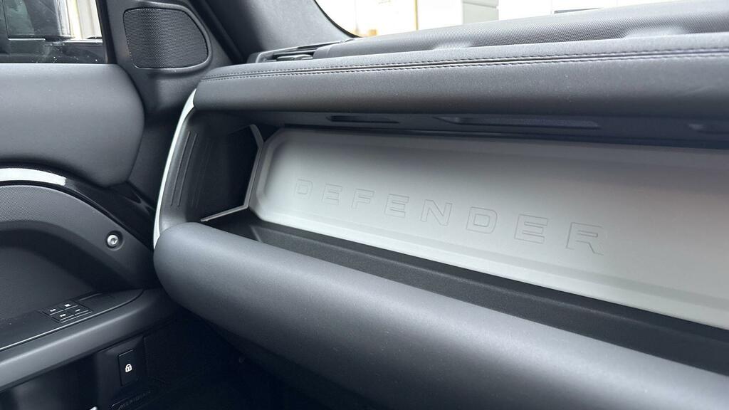 Land Rover Defender 110 2.0 P400e X-dynamic Hse Grey #38