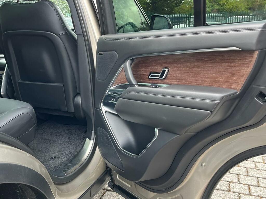 Land Rover Range Rover P400 Mhev Black #38
