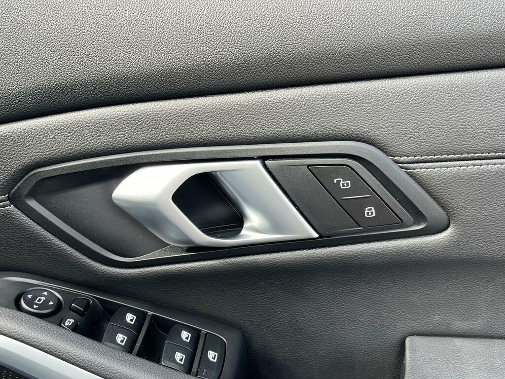 BMW 3 Series 330E Xdrive M Sport Step Blue #30