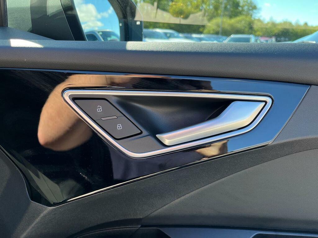 Audi Q4 E Tron Q4 Sportback S Black Edition 40 E-tron 150,00 Kw Grey #29