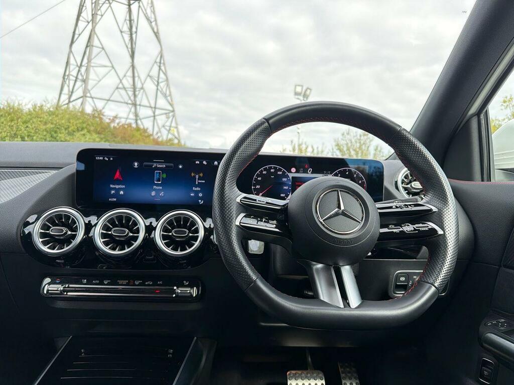 Mercedes-Benz GLA Class Gla 180 Sport Edition Black #12
