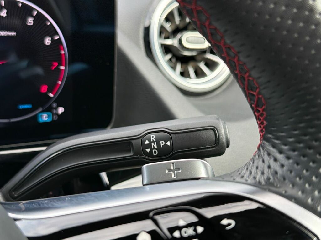 Mercedes-Benz GLA Class Gla 180 Sport Edition Black #39