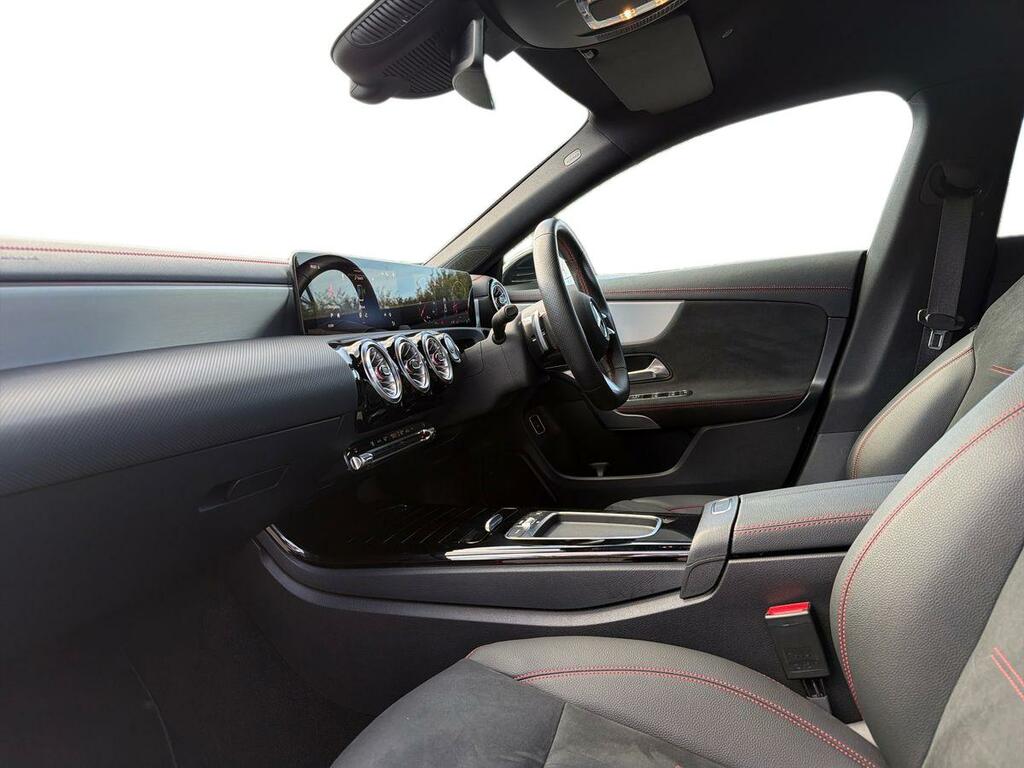 Mercedes-Benz CLA Class Cla 200 Amg Line Executive Coupe Black #3