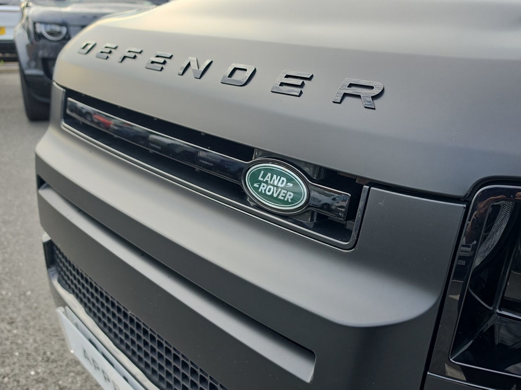 Land Rover Defender 90 3.0 D300 X-dynamic Hse 90 Blue #24