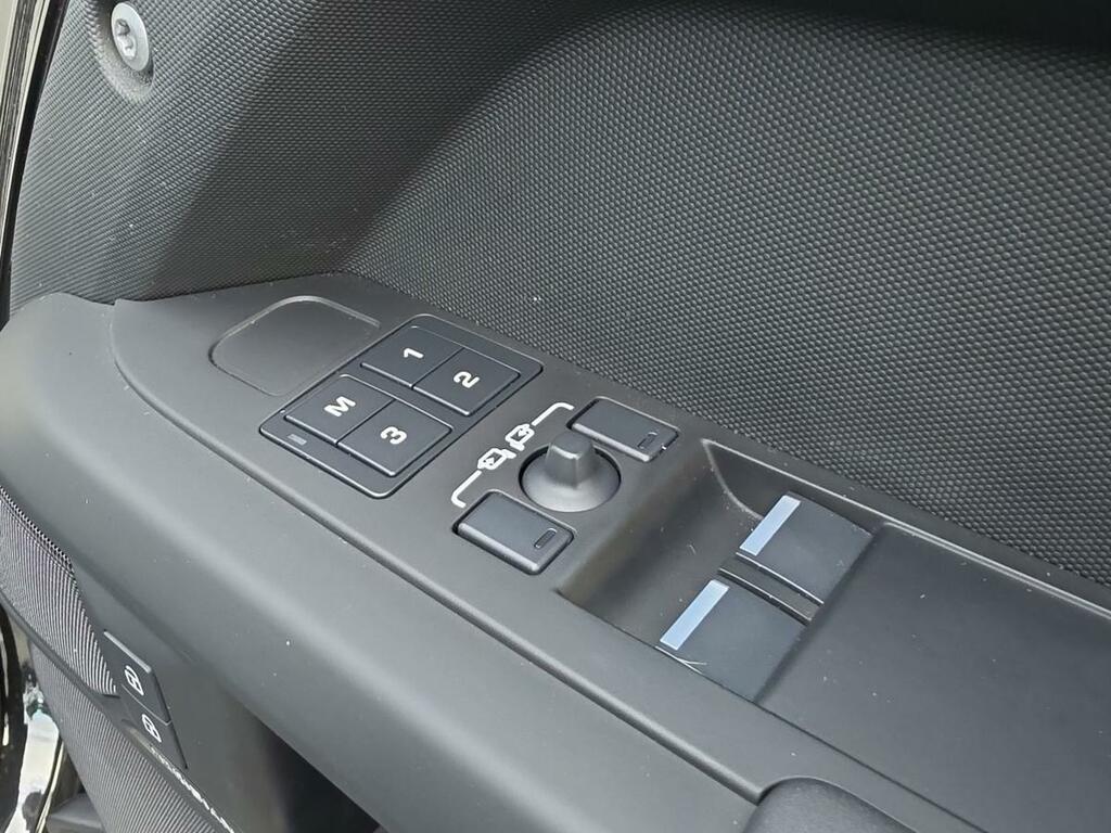 Land Rover Defender 90 3.0 D300 X-dynamic Hse 90 Blue #39