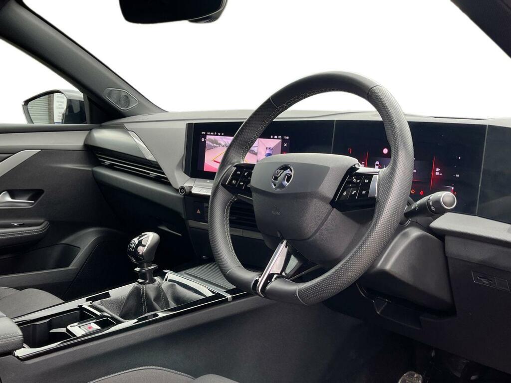 Vauxhall Astra 54Kwh Ultimate Hatchback 156 Ps #19