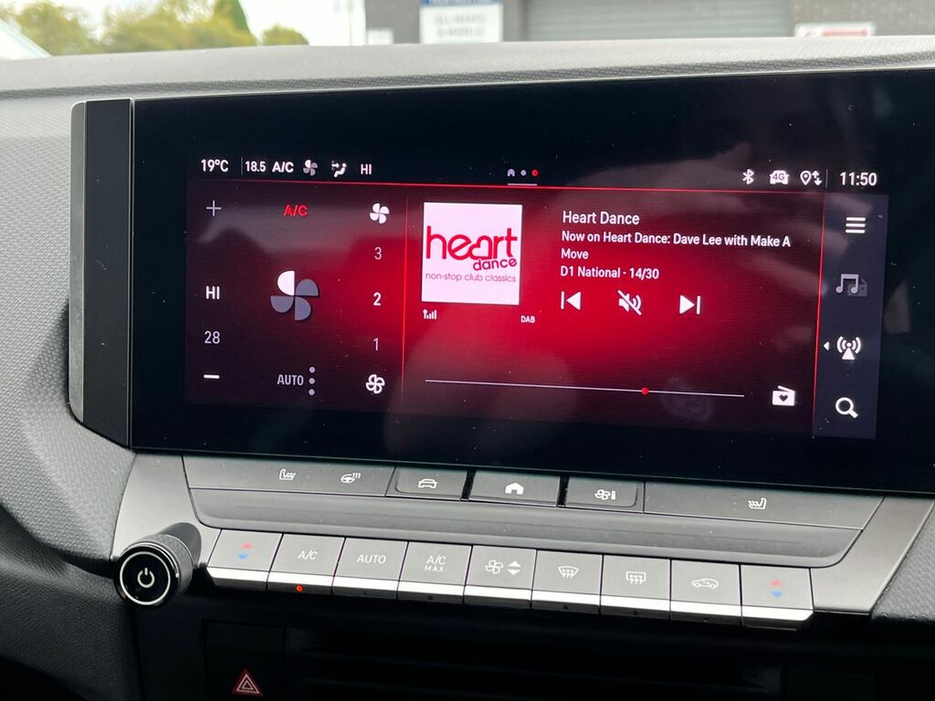 Vauxhall Astra 54Kwh Ultimate Hatchback 156 Ps #34