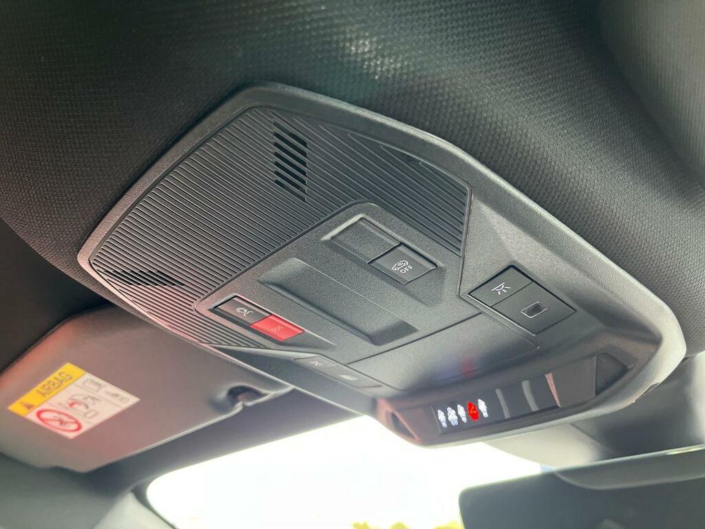 Vauxhall Astra 54Kwh Ultimate Hatchback 156 Ps #36