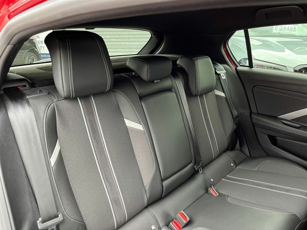 Vauxhall Astra 54Kwh Ultimate Hatchback 156 Ps #30