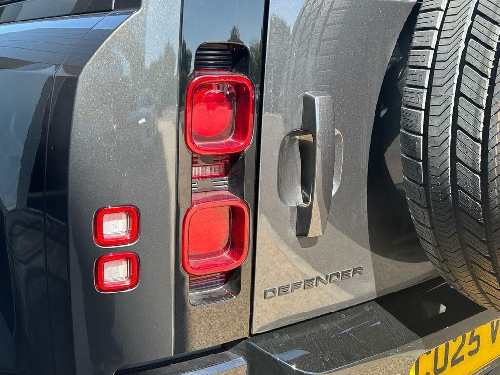Land Rover Defender 110 3.0 D250 X-dynamic Se 110 Green #26